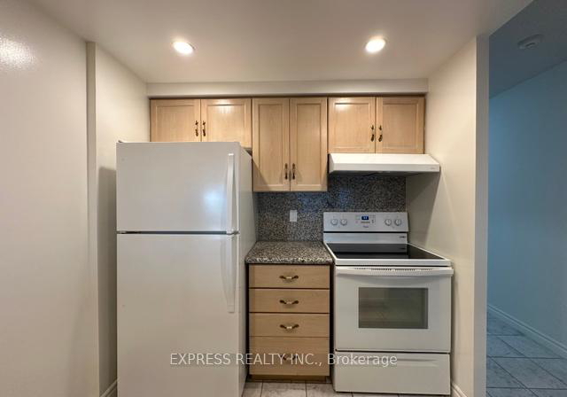 168-simcoe-street-toronto-ontario-c12343951