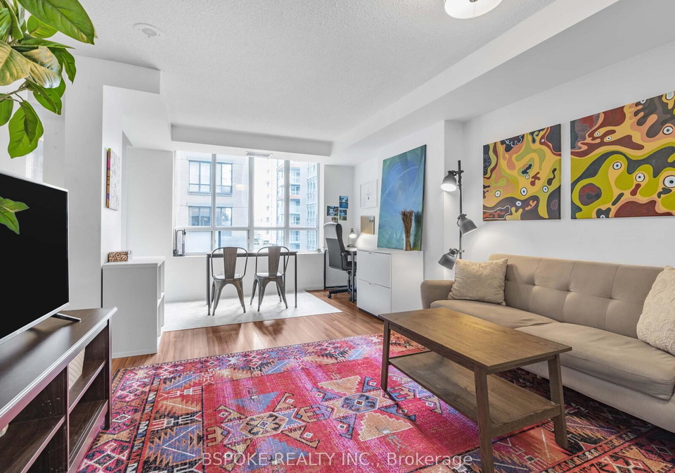 140-simcoe-street-toronto-ontario-c12344030