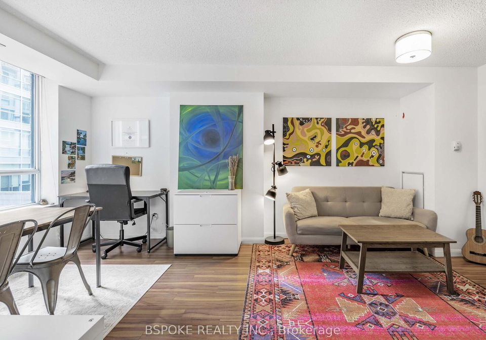 140-simcoe-street-toronto-ontario-c12344030