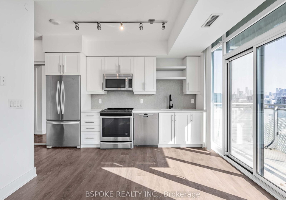 525-adelaide-street-w-toronto-ontario-c12344087