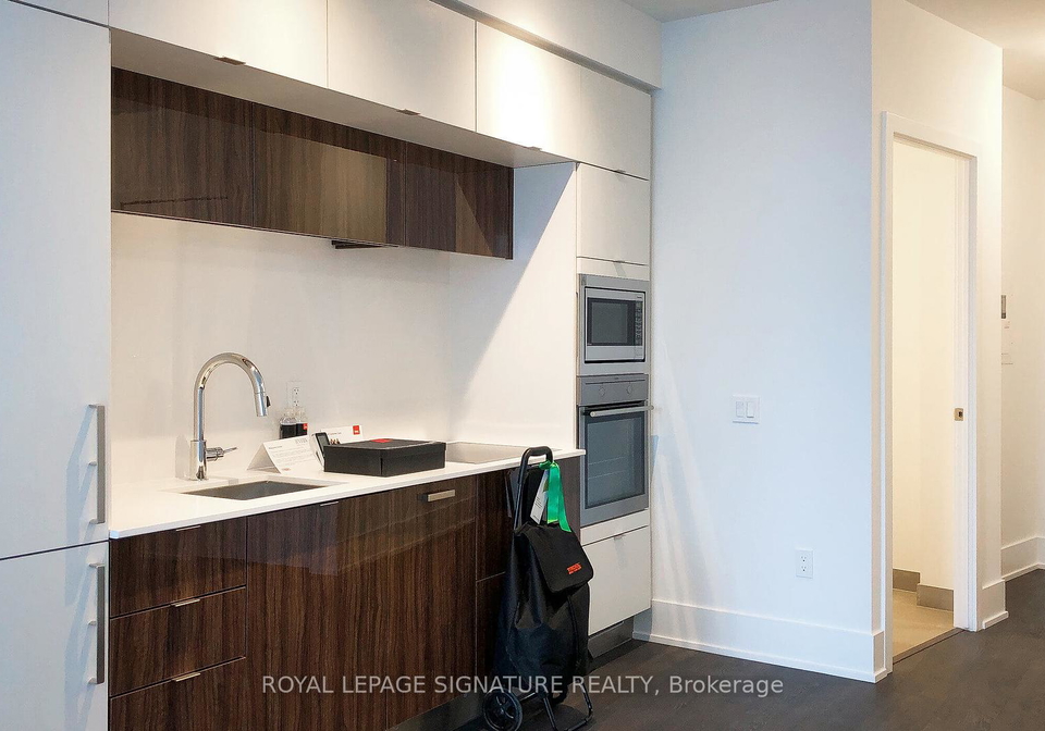 10-york-street-toronto-ontario-c12344290