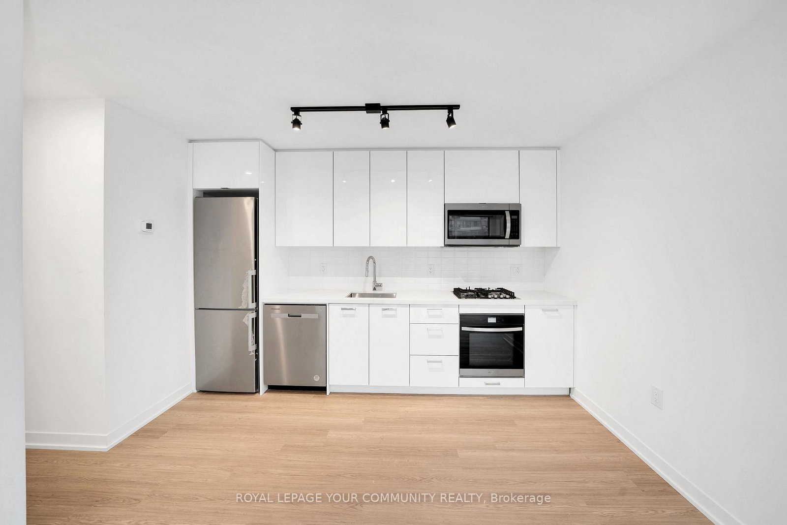 195-mccaul-street-toronto-ontario-c12344324