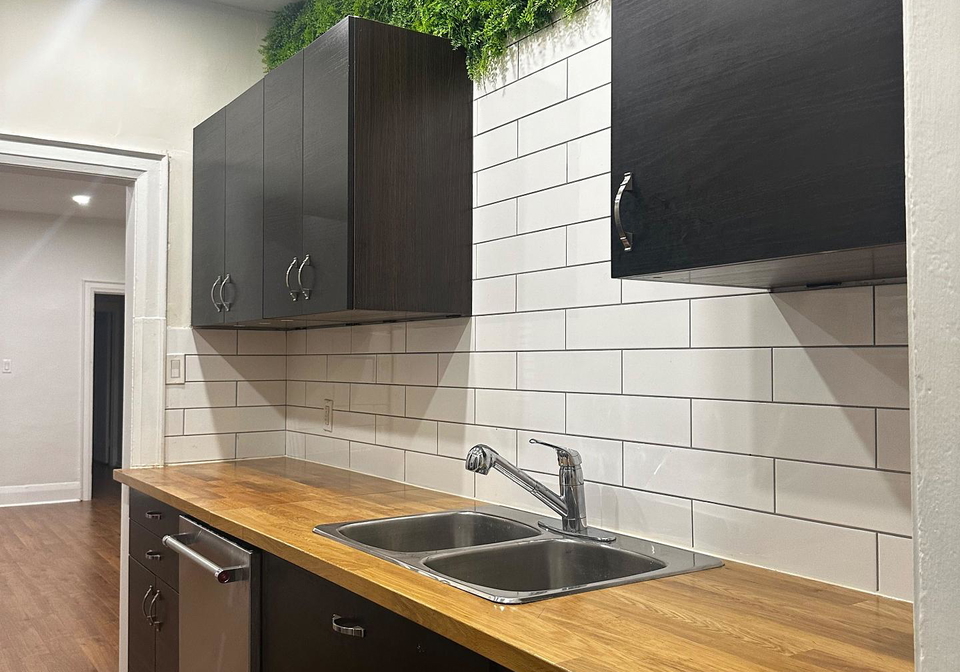 335-oakwood-avenue-toronto-ontario-c12344347