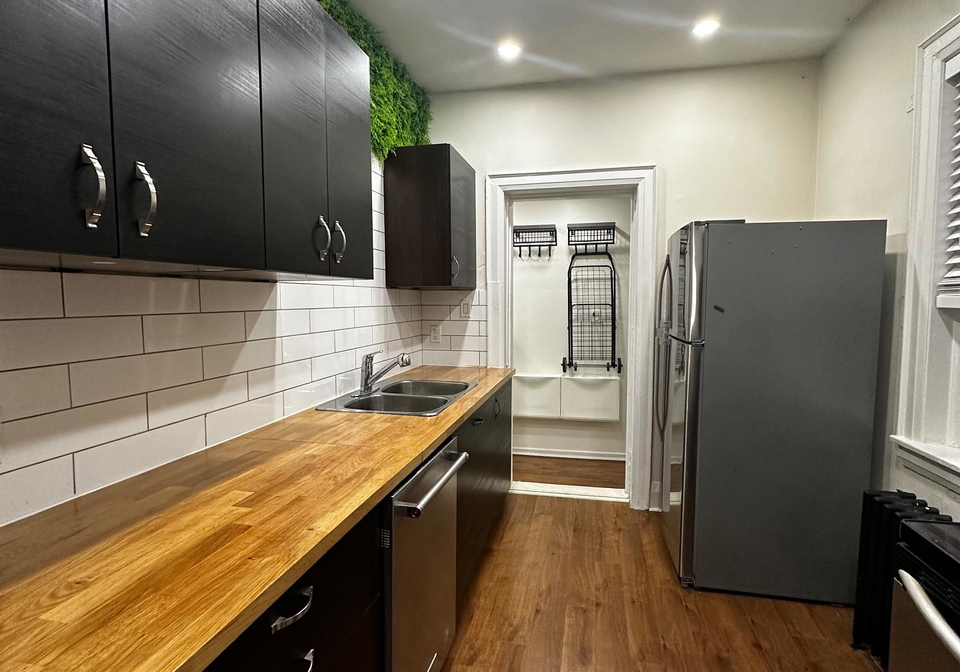 335-oakwood-avenue-toronto-ontario-c12344347