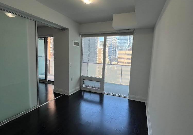 65-st-mary-street-toronto-ontario-c12344372