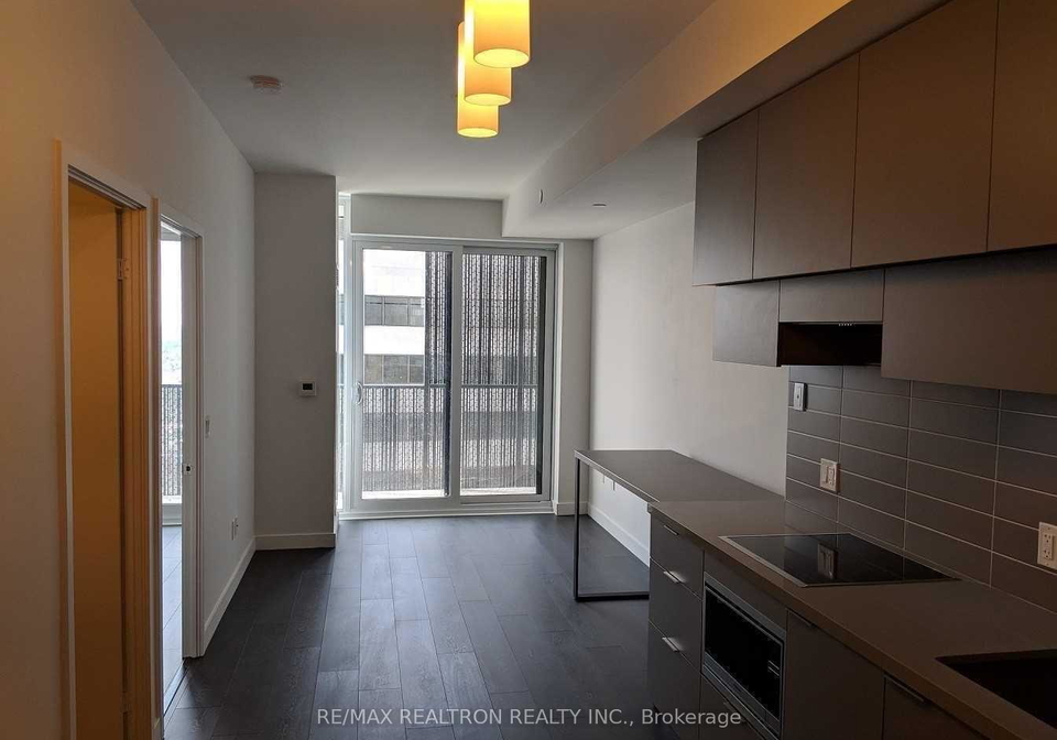 8-eglinton-avenue-e-toronto-ontario-c12344475