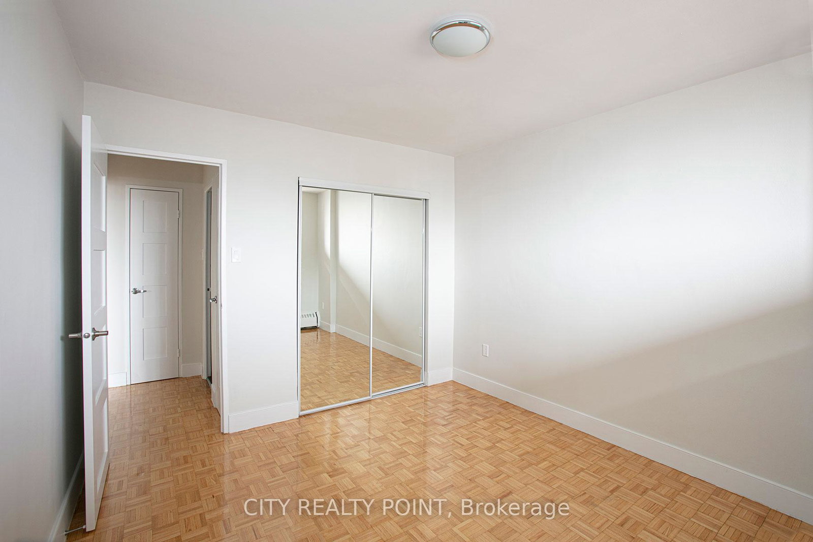 666-spadina-avenue-toronto-ontario-c12344491