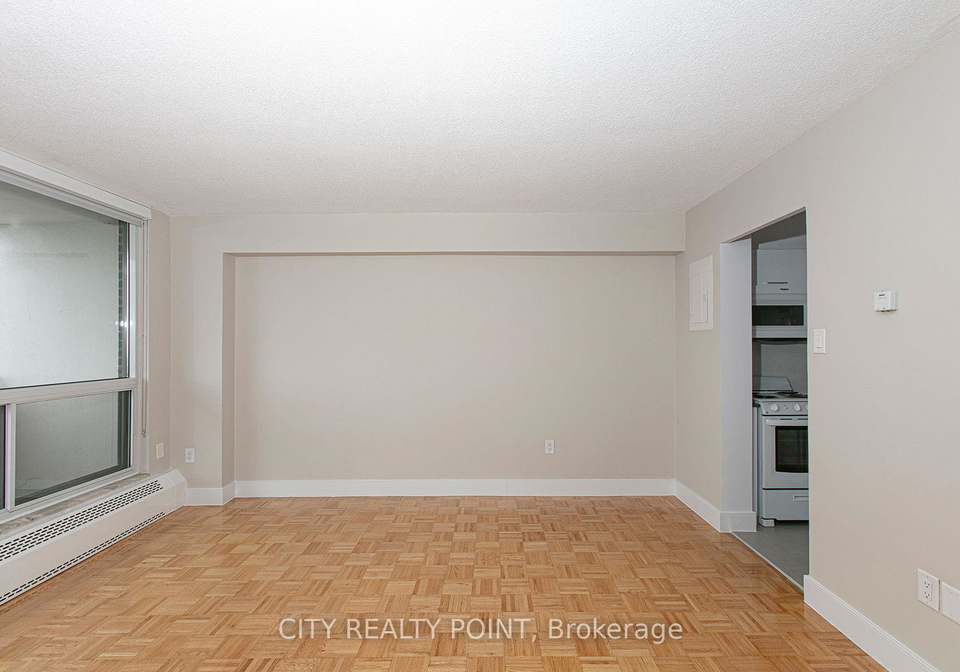 666-spadina-avenue-toronto-ontario-c12344491