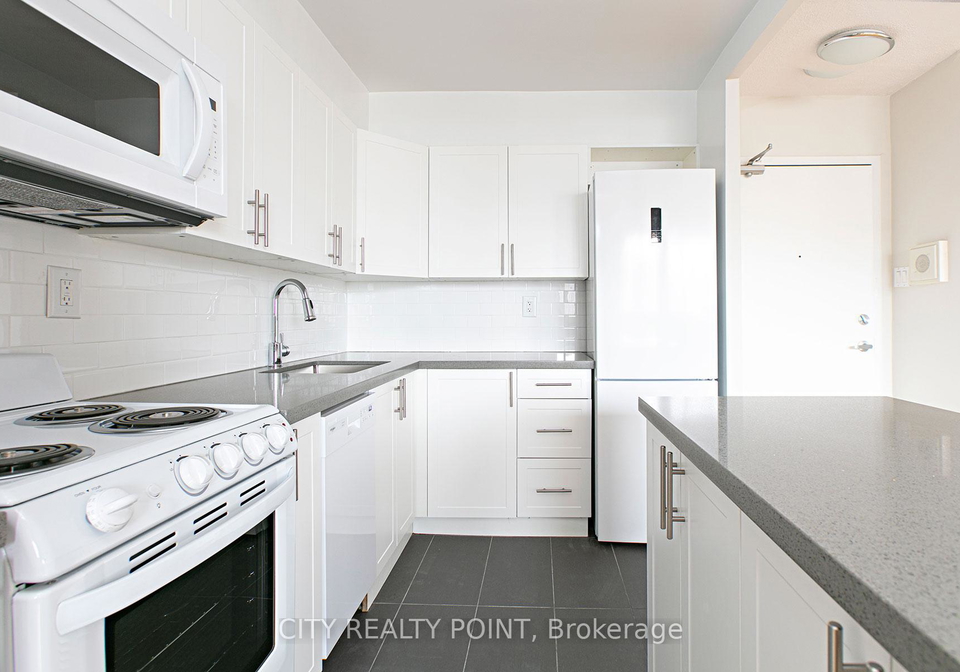 666-spadina-avenue-toronto-ontario-c12344592