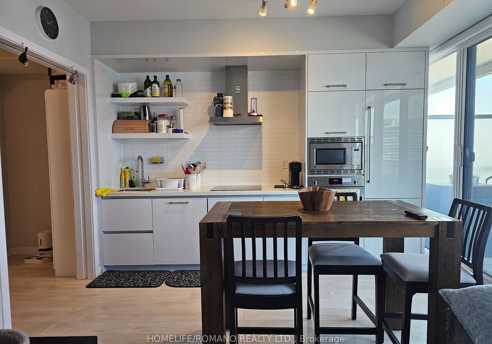 2221-yonge-street-toronto-ontario-c12344808
