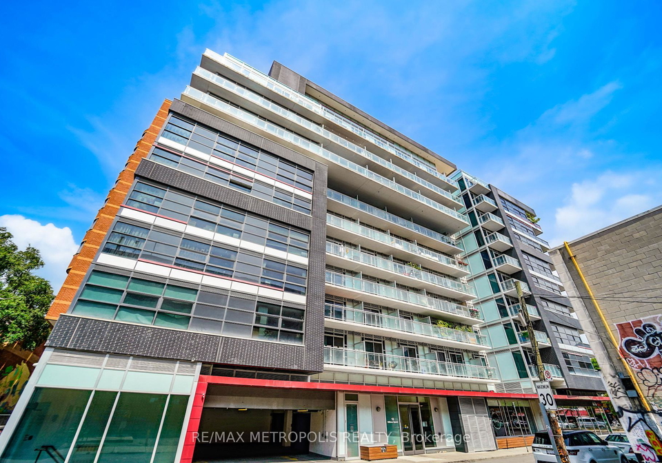 10-willison-square-toronto-ontario-c12344919