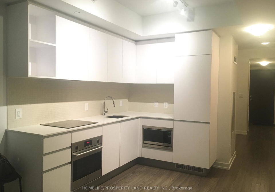 377-madison-avenue-toronto-ontario-c12345008