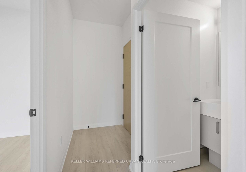280-dundas-street-w-toronto-ontario-c12345054