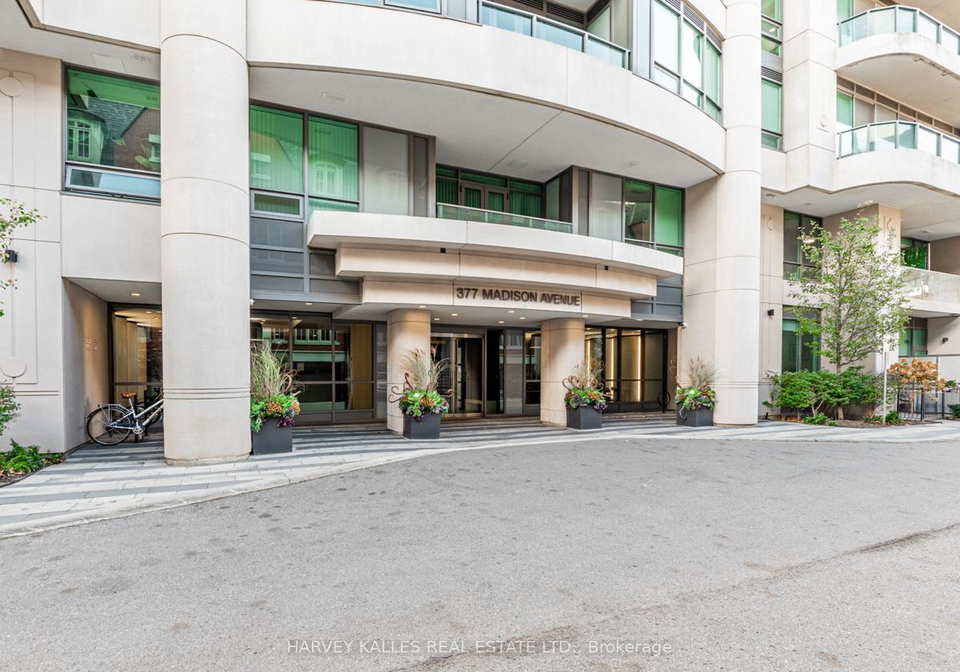377-madison-avenue-toronto-ontario-c12345263