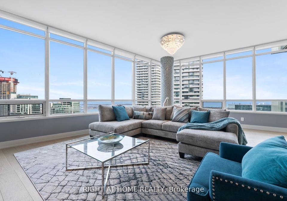 65-bremner-boulevard-toronto-ontario-c12345678
