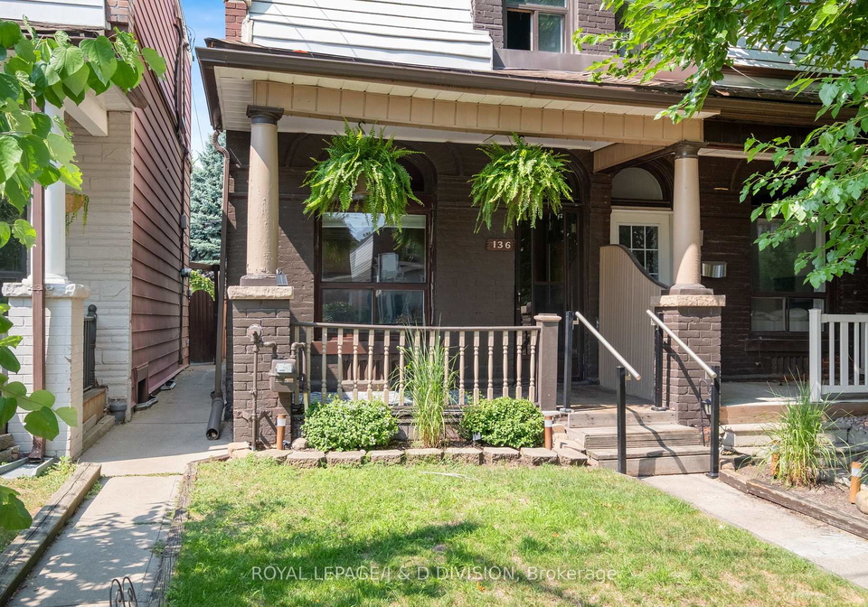 136-lindsey-avenue-toronto-ontario-c12345792