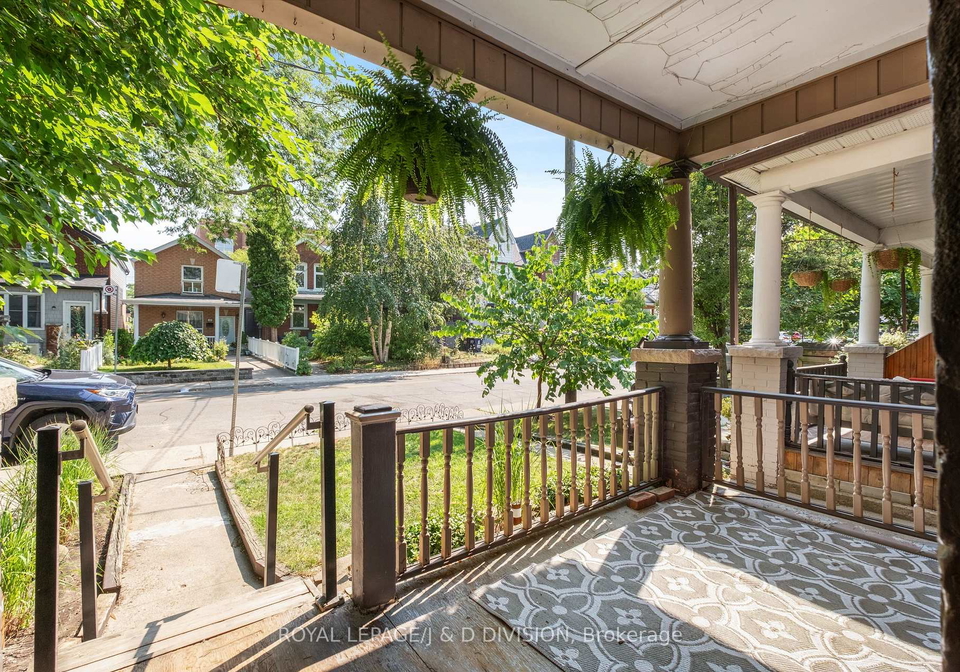 136-lindsey-avenue-toronto-ontario-c12345792