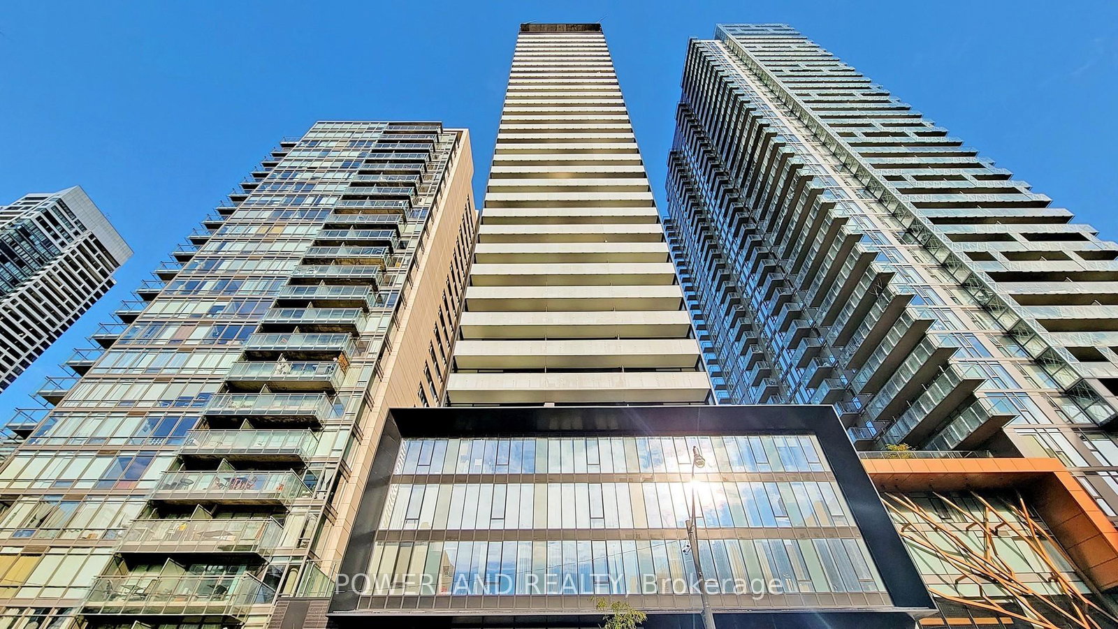 28-wellesley-street-e-toronto-ontario-c12345873