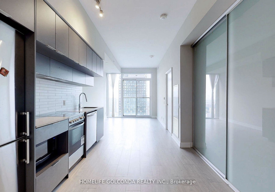 181-dundas-street-toronto-ontario-c12345884