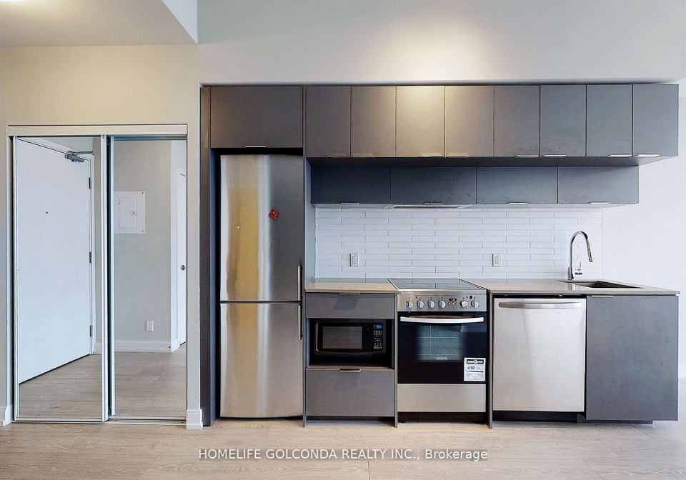 181-dundas-street-toronto-ontario-c12345884