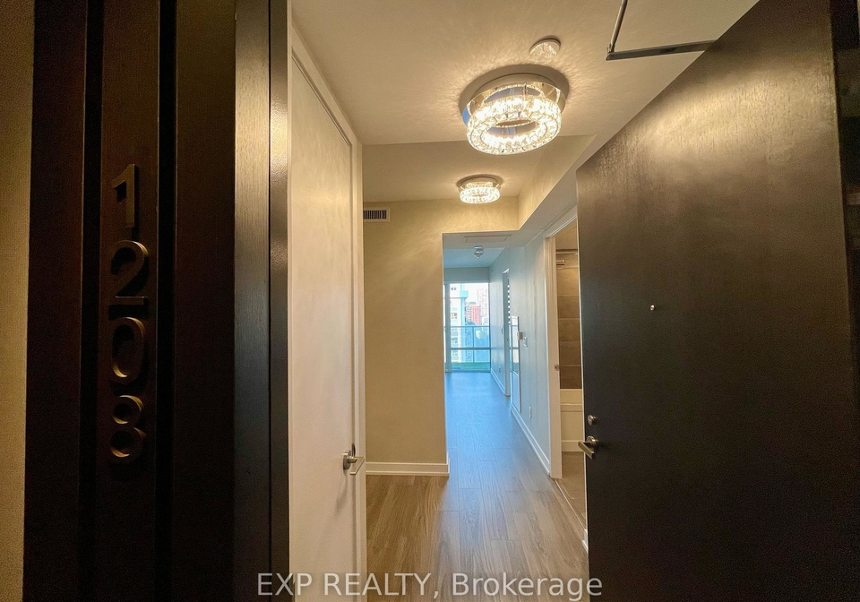 501-yonge-street-toronto-ontario-c12345903
