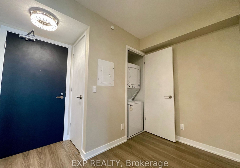 501-yonge-street-toronto-ontario-c12345903