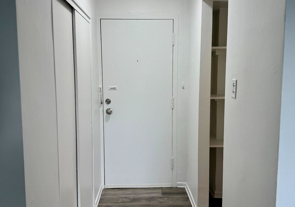 1582-bathurst-street-toronto-ontario-c12345942