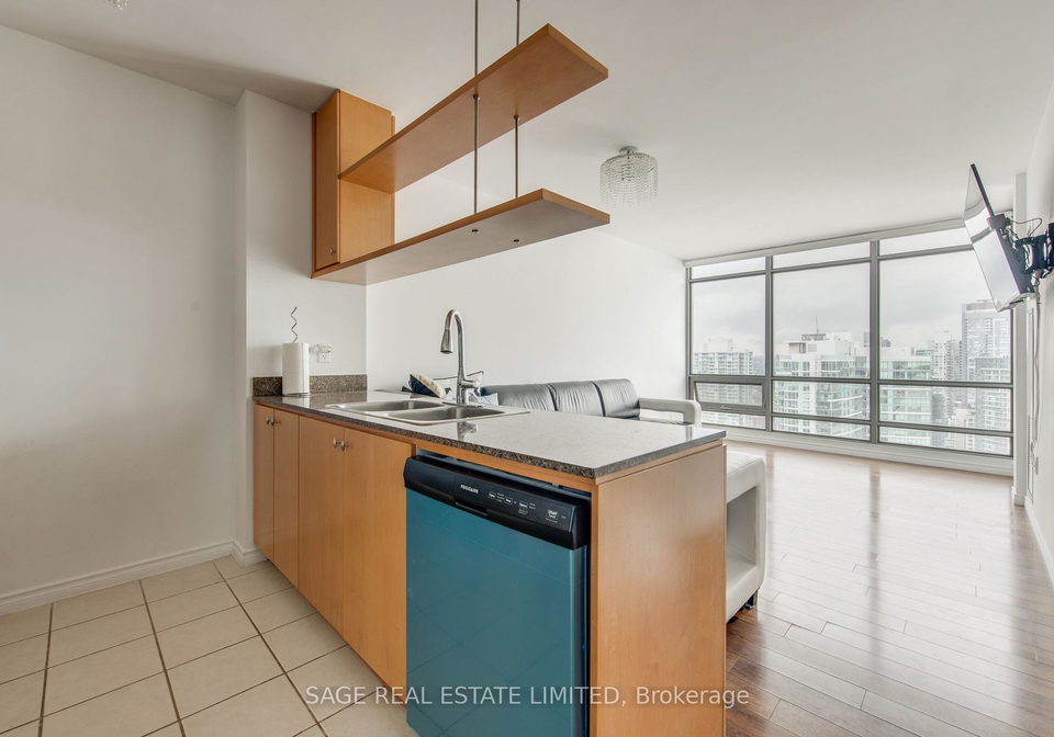 5-mariner-terrace-toronto-ontario-c12346169