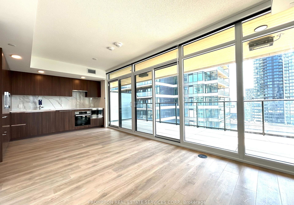 1-concord-cityplace-way-toronto-ontario-c12346181