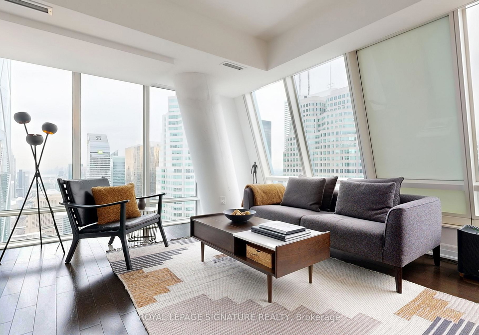 8-the-esplanade-toronto-ontario-c12346262