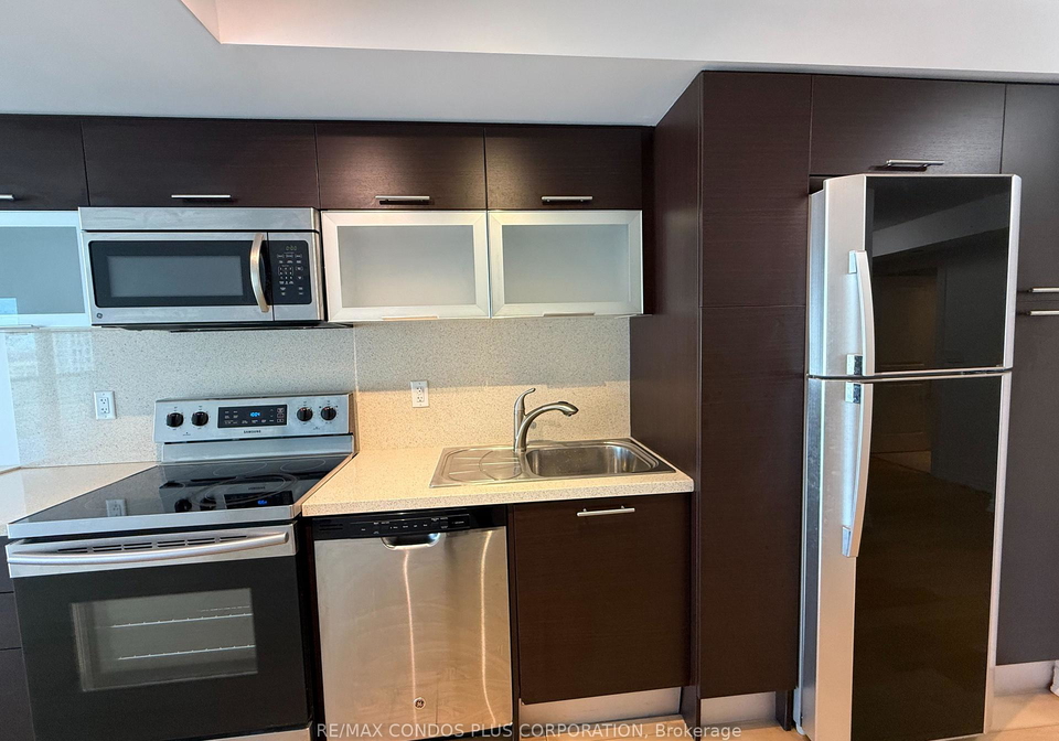 386-yonge-street-toronto-ontario-c12346413