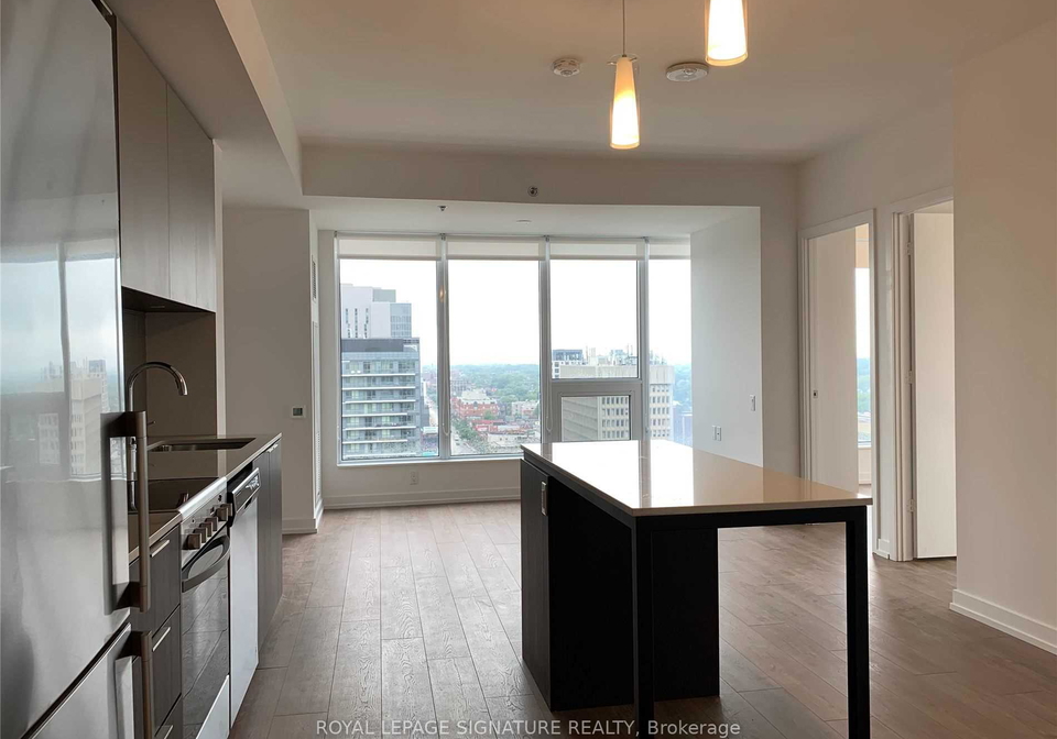 203-college-street-toronto-ontario-c12346532