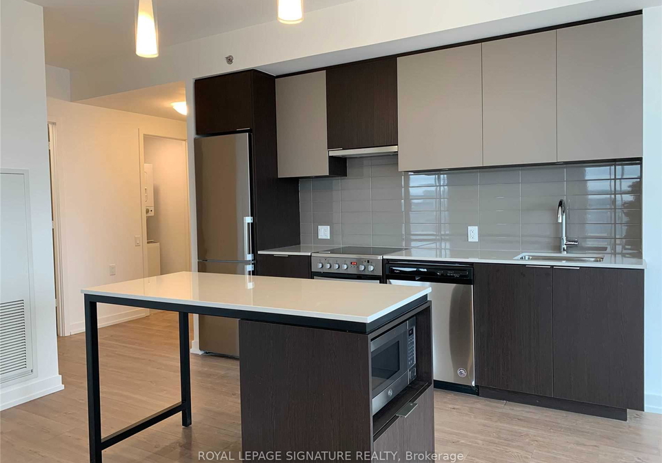 203-college-street-toronto-ontario-c12346532