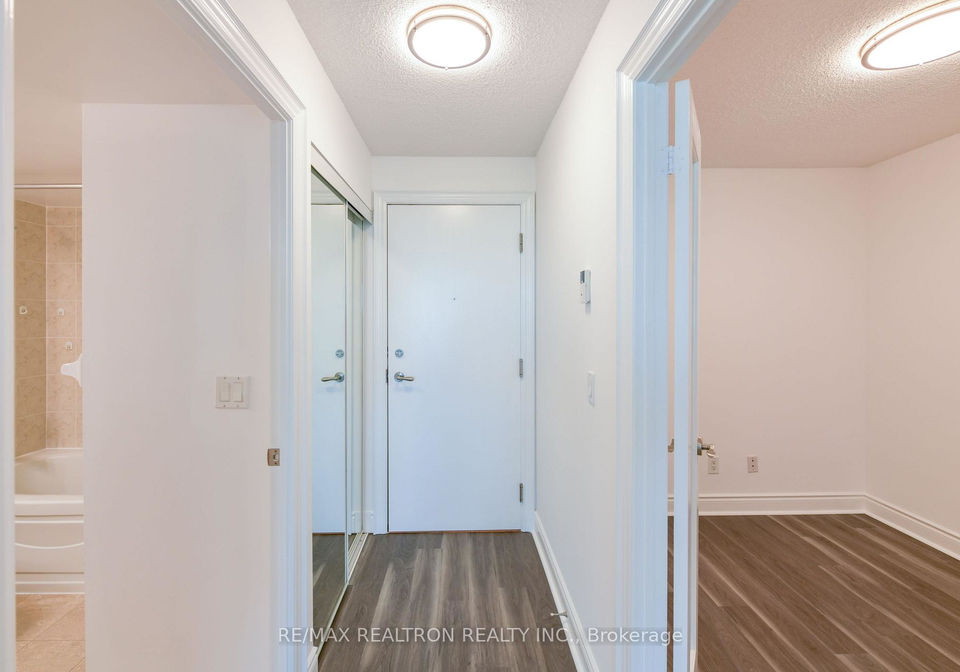 15-greenview-avenue-toronto-ontario-c12346678