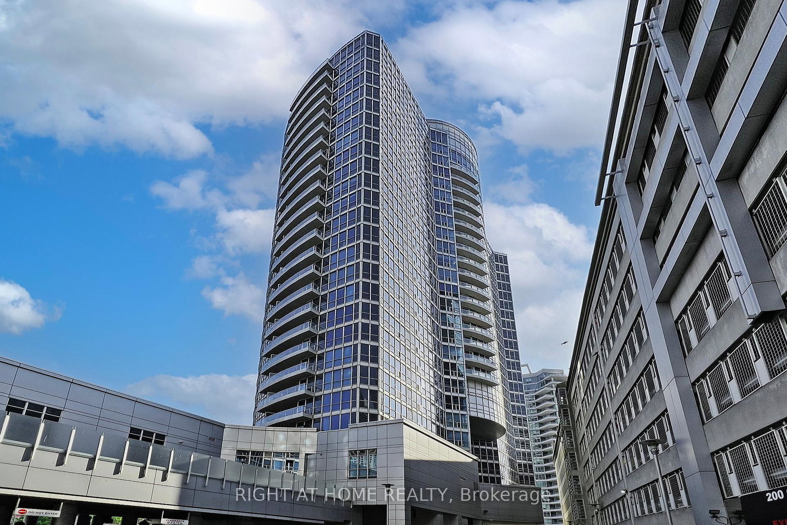 218-queens-quay-w-toronto-ontario-c12346973