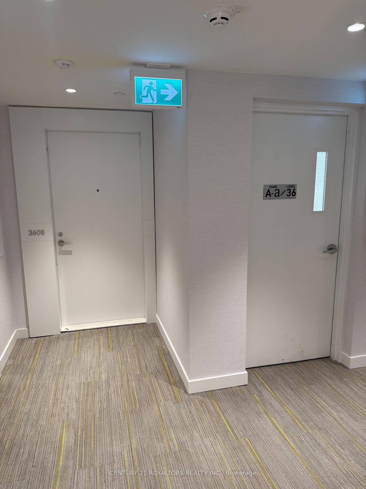 230-simcoe-street-toronto-ontario-c12347064