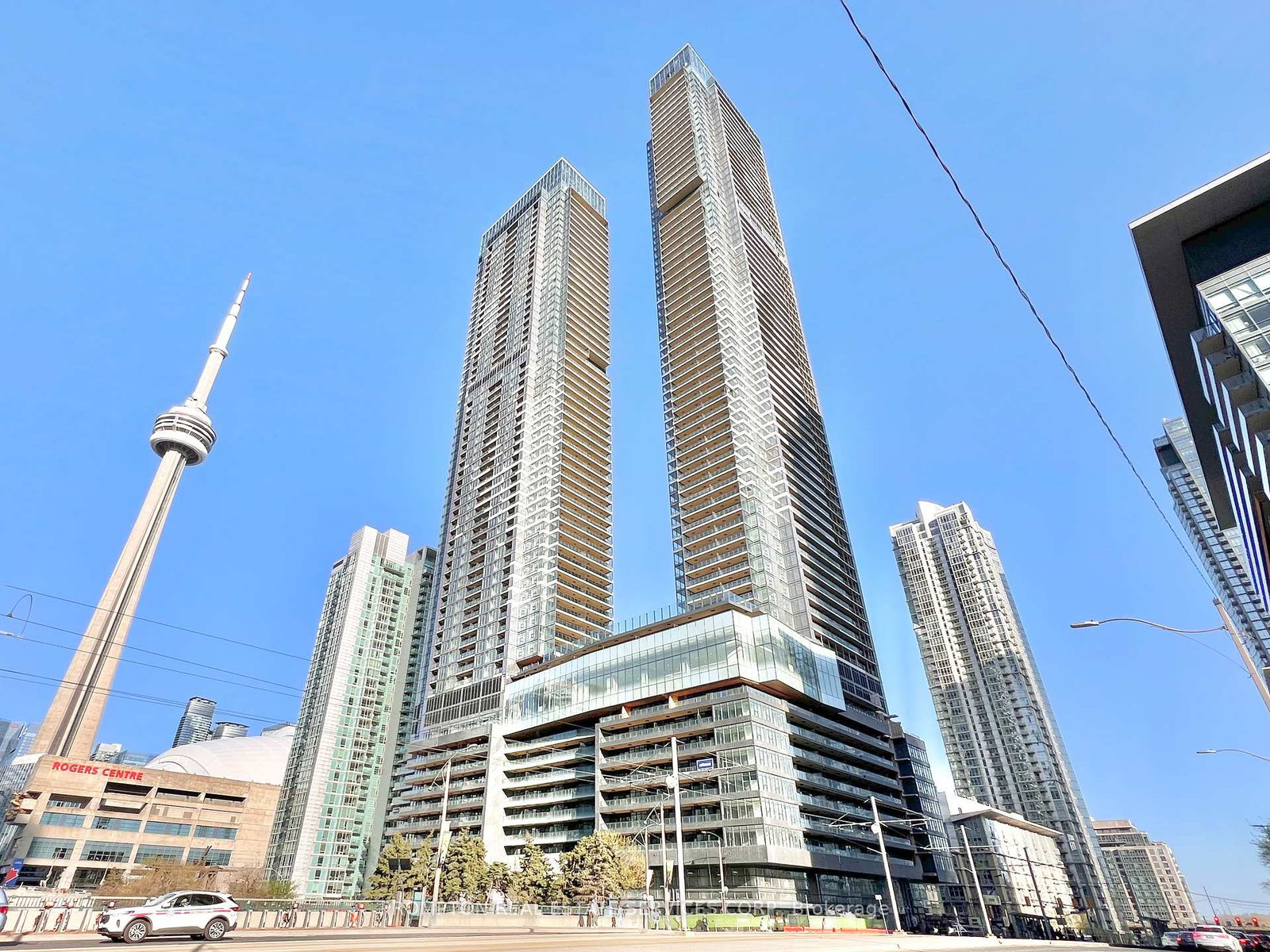 1-concord-cityplace-way-toronto-ontario-c12347148