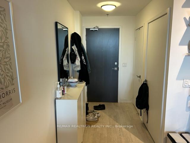 20-minowan-miikan-lane-toronto-ontario-c12347303