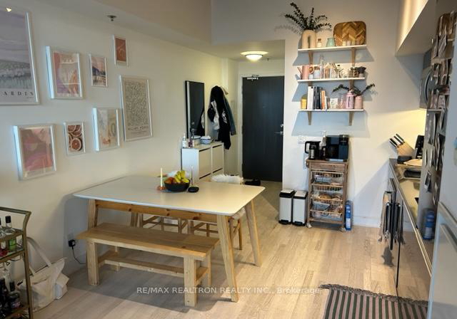 20-minowan-miikan-lane-toronto-ontario-c12347303