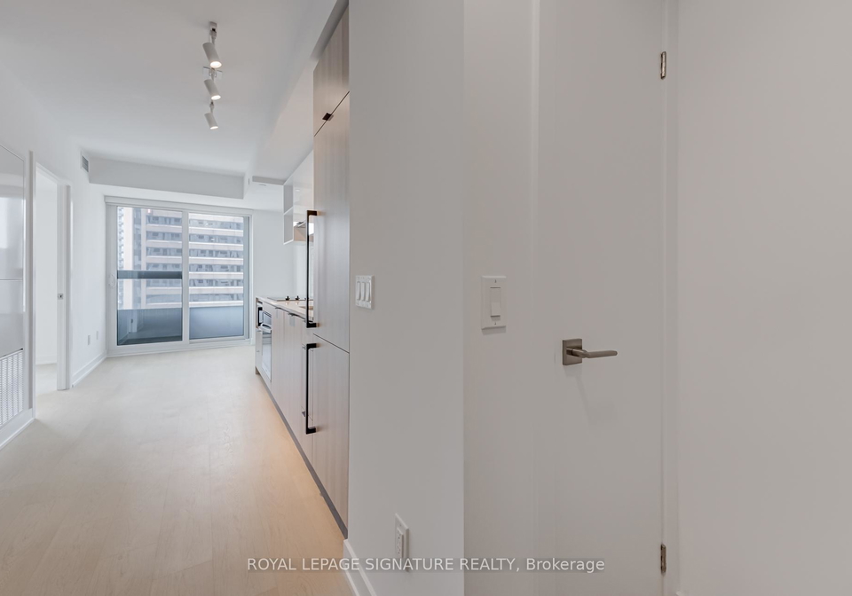 252-church-street-toronto-ontario-c12347675