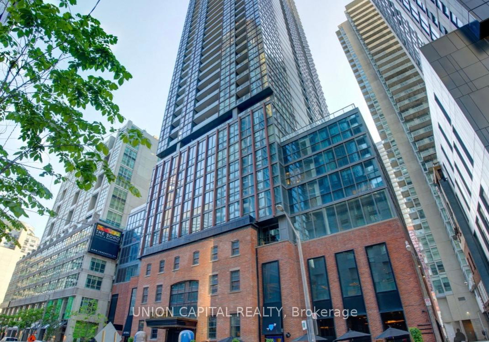88-blue-jays-way-toronto-ontario-c12347857