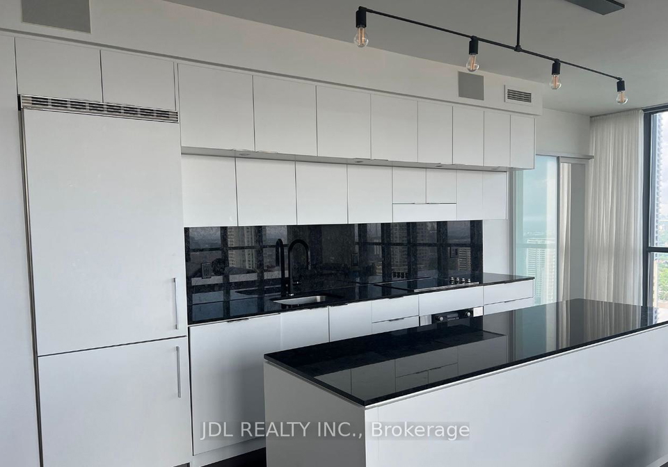 110-charles-street-e-toronto-ontario-c12347925