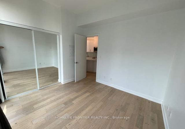 20-bruyeres-mews-toronto-ontario-c12347939