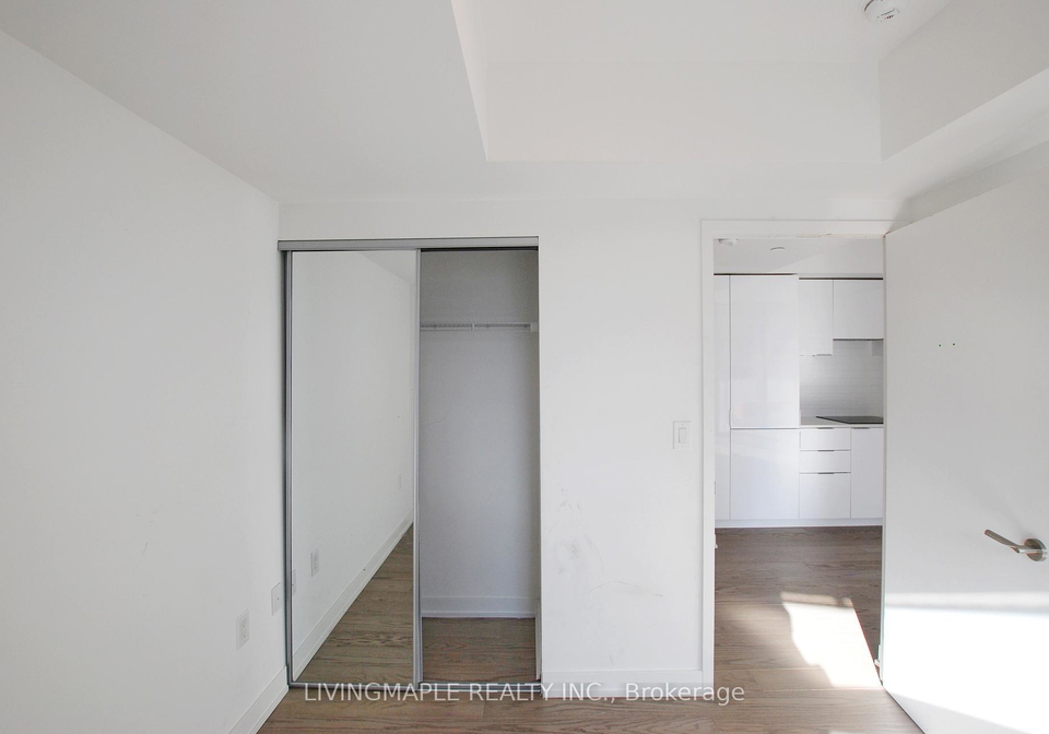 11-wellesley-street-toronto-ontario-c12348249