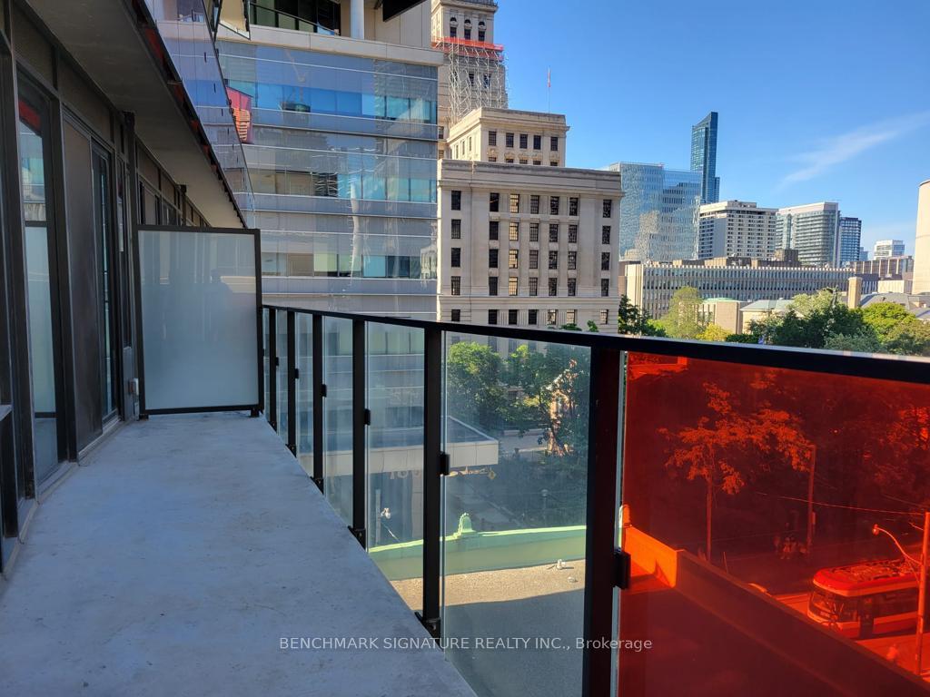 215-queen-street-w-toronto-ontario-c12348264