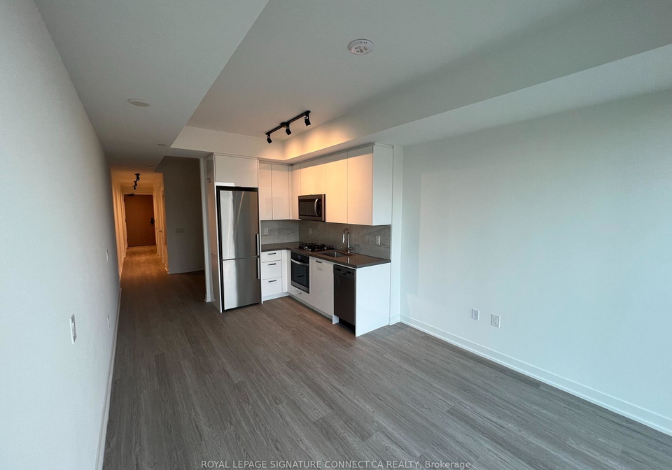 195-mccaul-street-toronto-ontario-c12348403