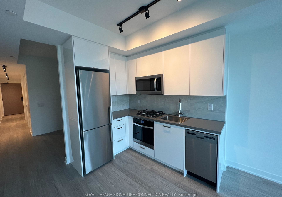 195-mccaul-street-toronto-ontario-c12348403