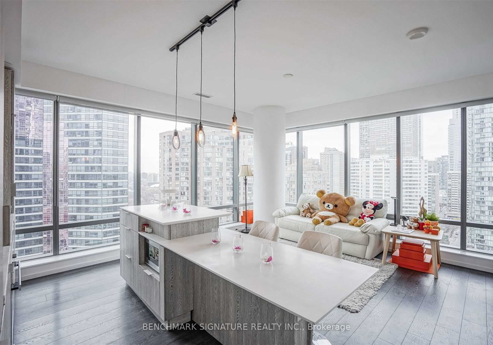 5-st-joseph-street-toronto-ontario-c12348479