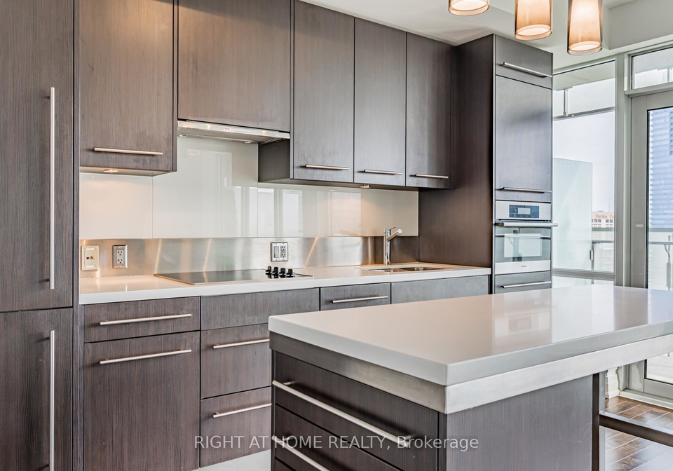 80-john-street-toronto-ontario-c12348623