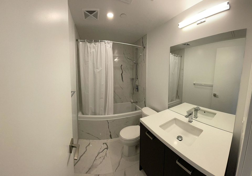 55-ontario-street-toronto-ontario-c12348755